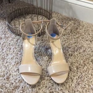 Jessica Simpson nude open toe heels size 6 1/2